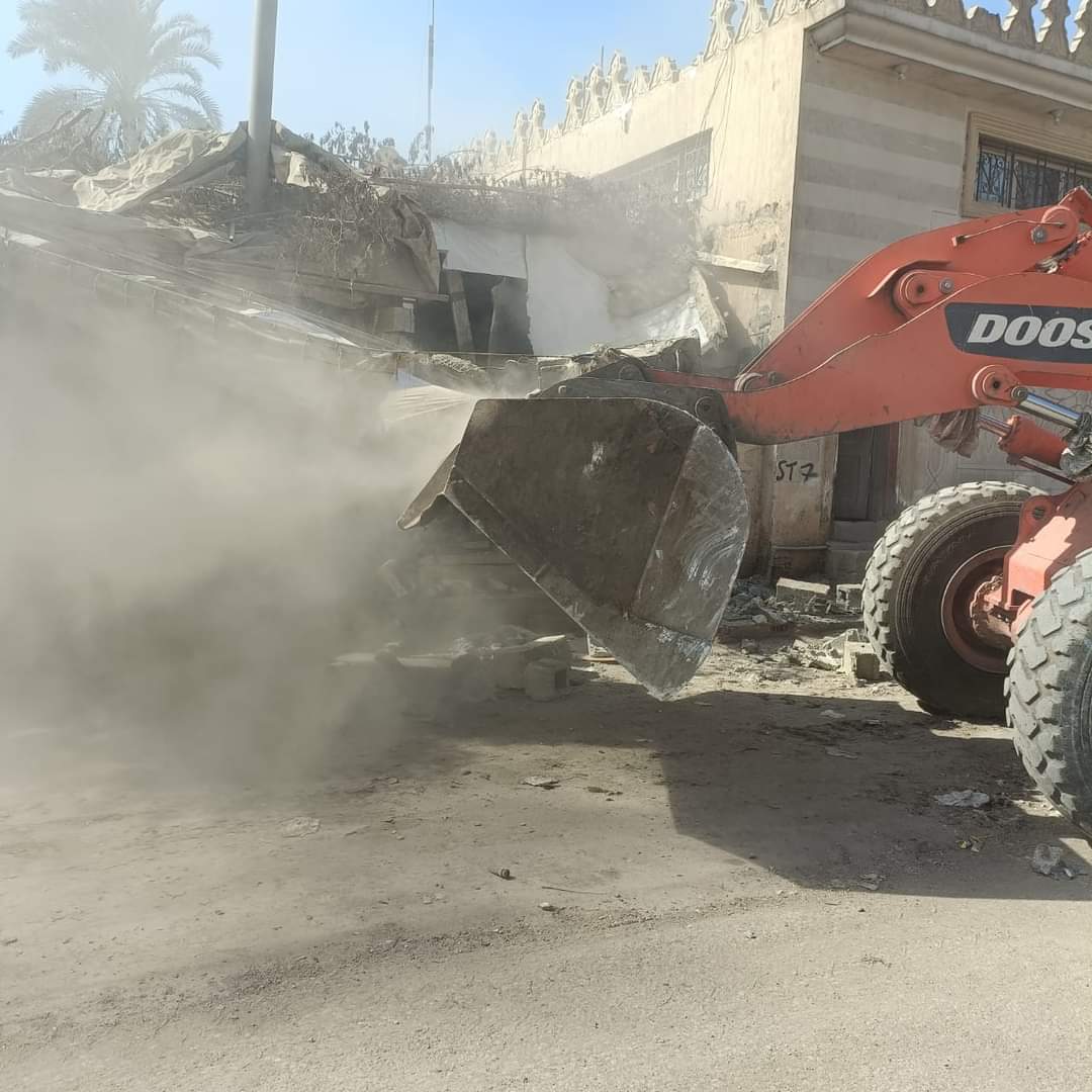 محافظة الجيزة: إزالة 24 مبنى غير مرخص بمنطقة القناطر والبدرشين 2