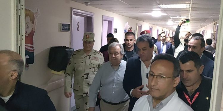 بالصور.. زيارة أنطونيو جوتيريش لـ مصابي غزة بمستشفى العريش 1