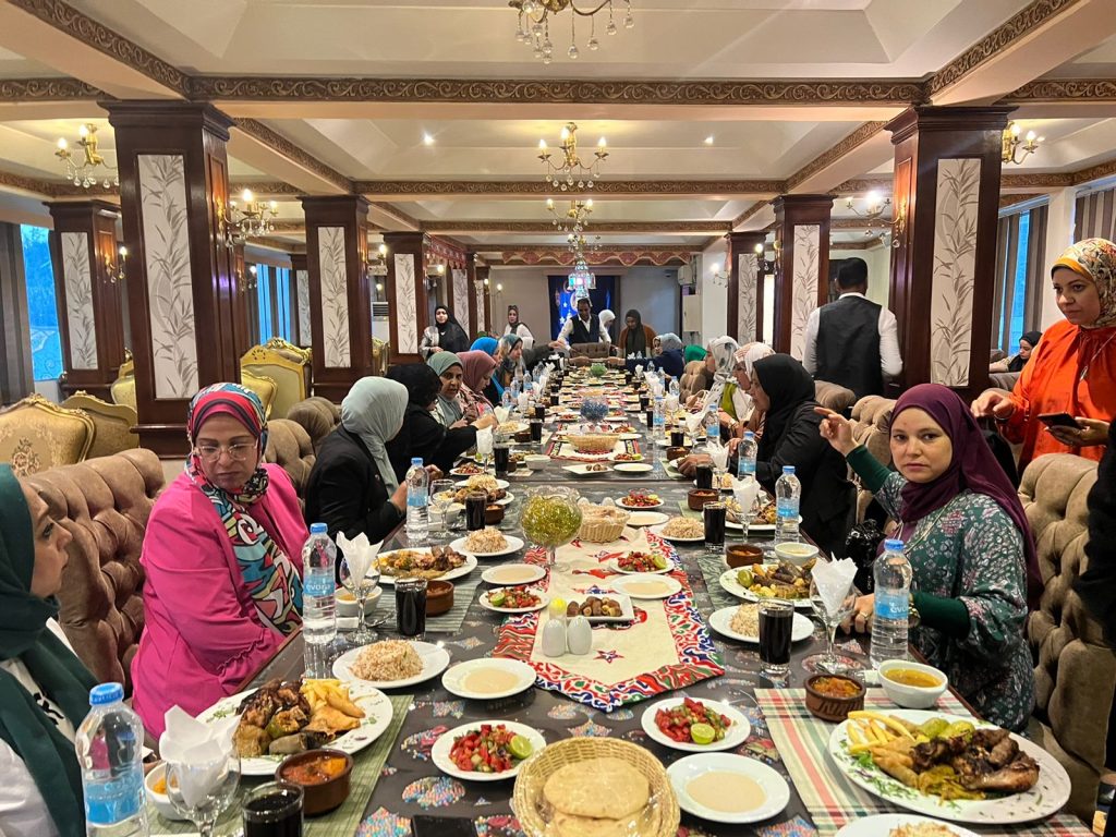إفطار جماعي نسائي.. مستقبل وطن بـ قنا والقومي للمرأة يجتمعون على مائدة إفطار سحر صدقي 2