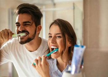 هل معجون الأسنان يؤثر على صحة الصيام؟.. الإفتاء تجيب 1