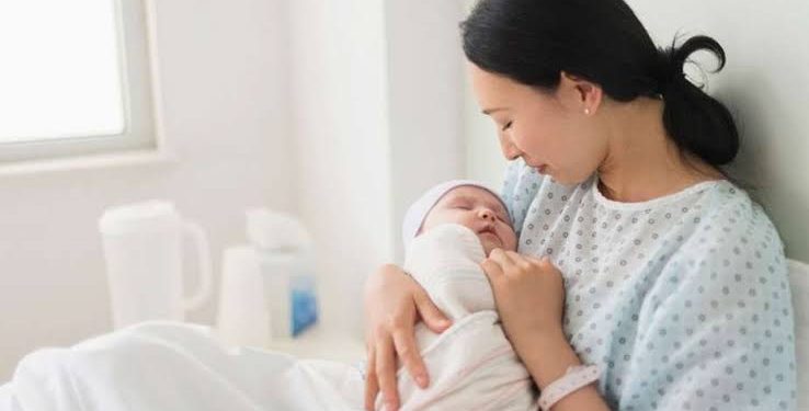 بمناسبة عيد الأم.. نصائح لوقاية السيدات من الاضطرابات النفسية بعد الولادة 1