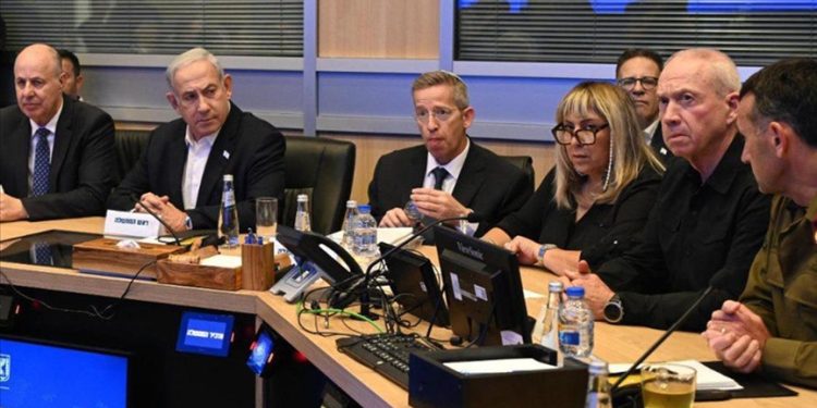  مجلس الحرب يعقد جلسة مباحثات ردا على حركة حماس بشأن صفقة تبادل الأسرى 1