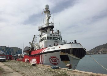 من ميناء لارنكا.. قبرص ترسل أول سفينة مساعدات لـ غزة 5