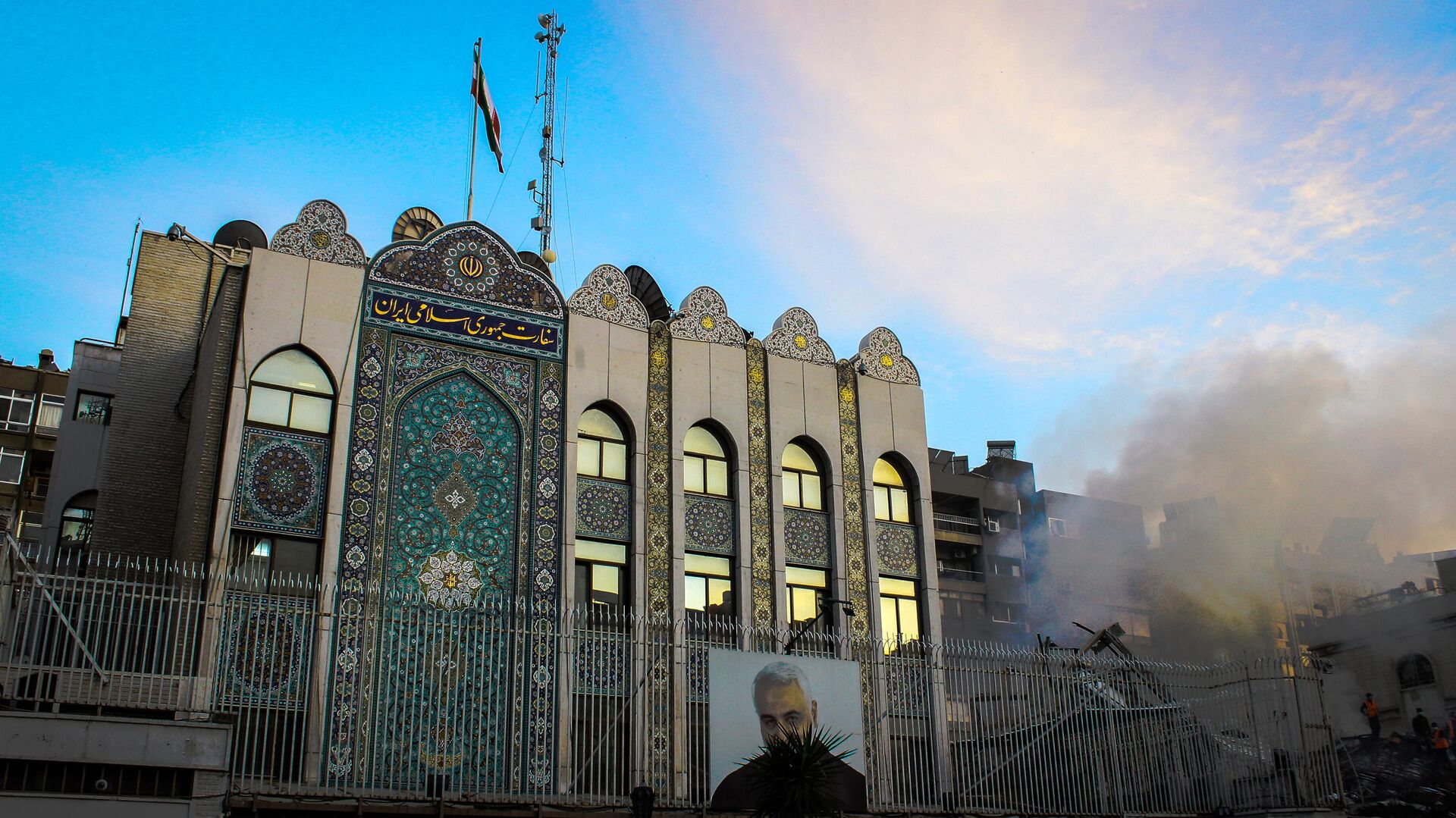  الولايات المتحدة تستعد لهجوم إيراني محتمل رداً على قصف اسرائيل للقنصلية الإيرانية في دمشق 1