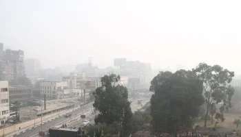محافظة الجيزة تشهد عاصفة ترابية مصاحبة بالرمال والأتربة 5