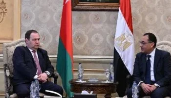 رئيس وزراء بيلاروسيا ننشئ مخزنا للحبوب على أرض مصر