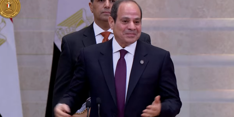 الرئيس السيسي يتبادل مع أمير الكويت التهنئة بحلول عيد الفطر المبارك
