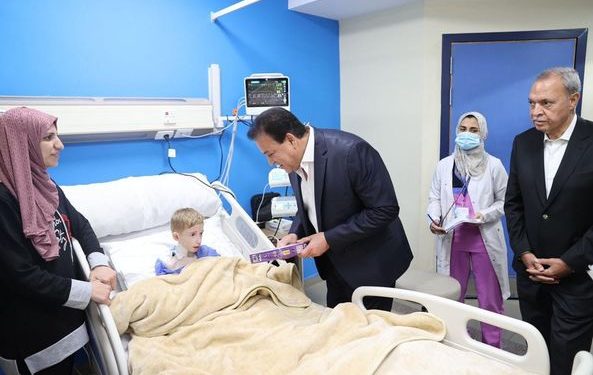 وزير الصحة: مبادرة «أطفالنا حياة» تستهدف استقبال وعلاج 1000 طفل من مصابي أحداث غزة