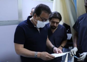 وزير الصحة يتفقد مستشفى 6 أكتوبر للتأمين الصحي بالدقي ويشيد بانضباط المنظومة