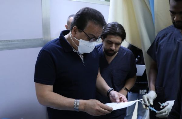 وزير الصحة يتفقد مستشفى 6 أكتوبر للتأمين الصحي بالدقي ويشيد بانضباط المنظومة