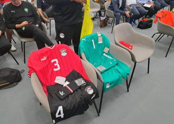 منتخب الصالات بالقميص الأحمر في مباريات دور المجموعات بكأس الأمم الأفريقية 3