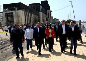 رئيس الوزراء يتفقد أعمال إنشاء مبنى ديوان عام محافظة دمياط وتطوير المنطقة المُحيطة