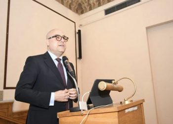 جمعية المهندسين المصرية تكرِّم الدكتور عاصم الجزار وزير الإسكان وتمنحه العضوية الفخرية