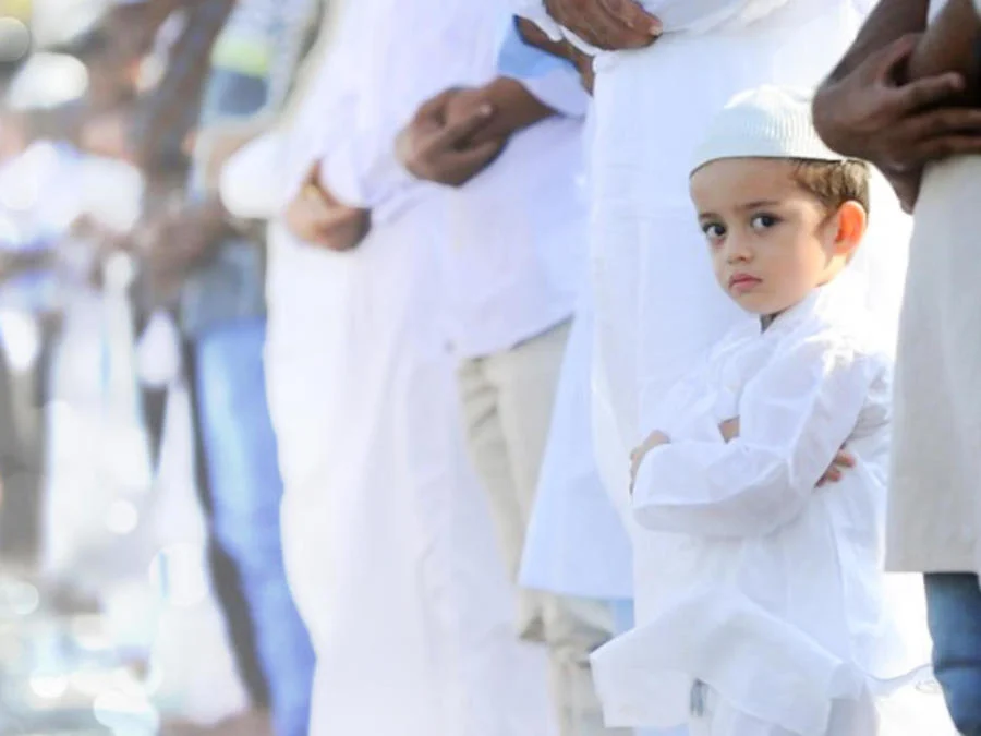 كيف تعلمى طفلك صلاه العيد الفطر