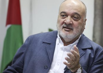 وزير الخارجية الفلسطيني السابق يدعو لمغادرة محمود عباس لصالح حكومة مؤقتة 4