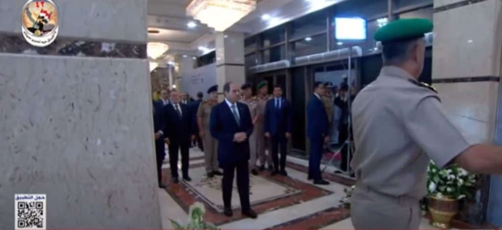 الرئيس السيسي يشهد انطلاق فعاليات البطولة العربية العسكرية للفروسية بالعاصمة الإدارية (صور) 2