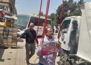 تحرير 12 محضر خلال حملة إزالة الإشغالات والتعديات على حرم الطريق بحي ثان مدينة الإسماعيلية 1