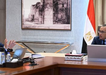 مدبولي يستعرض مع وزير المالية مقترح وثيقة السياسة الضريبية لمصر 2024-2030 35