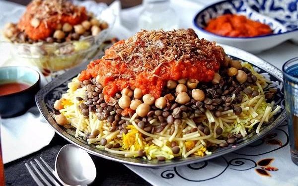لإفطار اليوم الأخير من شهر رمضان.. طريقة عمل الكشري بالدقة المصرية 1