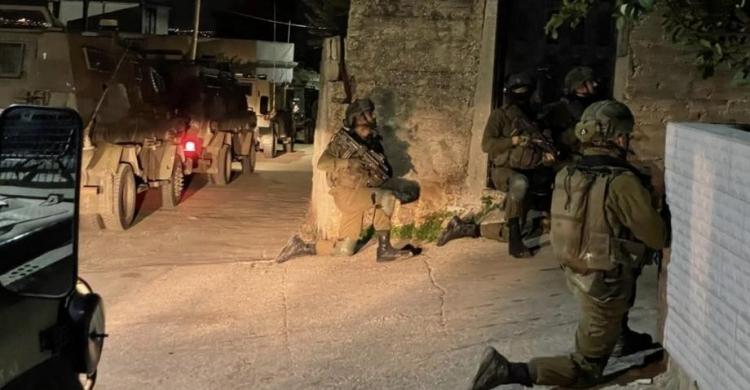 قوات الاحتلال تمنع المصلين من الخروج ببيت لحم في قطاع غزة 2