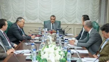 وزير الإنتاج الحربي يستعرض مع وفد "الخليج للمصاعد الكهربائية" التعاون المشترك