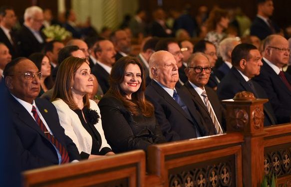 وزيرة الهجرة تشارك في قداس عيد القيامة المجيد بالكاتدرائية المرقسية