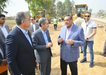 وزير التنمية المحلية ومحافظ الغربية يتفقدان مشروعات الرصف والتطوير بمركزي زفتى والسنطة 3