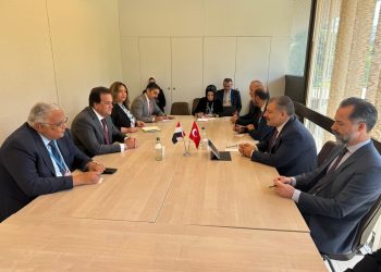 وزير الصحة يلتقي بنظيره التركي لبحث سبل التعاون المشترك بين البلدين 3