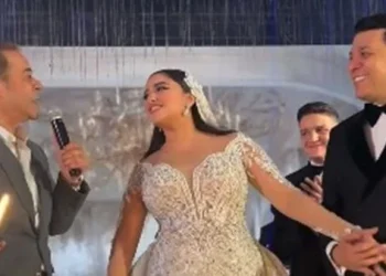 بـ «بينتي وحبيبتي».. مدحت صالح يشعل حفل زفاف ابنة مصطفى كامل