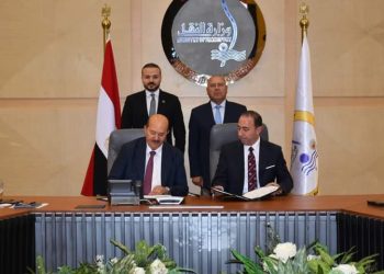 وزير النقل يشهد توقيع مذكرة تفاهم لإنشاء أول مشروع من نوعه فى مصر لتخريد السفن بميناء دمياط 1