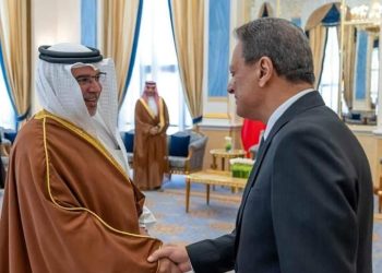 رئيس "الأعلى للإعلام" يلتقي نائب جلالة ملك البحرين 2