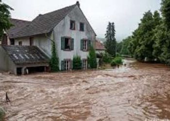 وقف العمل بمحطة لتوليد الكهرباء.. فيضانات هائلة تضرب جنوب غرب ألمانيا 2