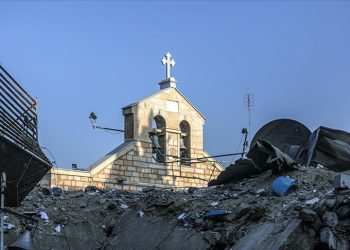 رصاص قوات الاحتلال يعلو ترانيم الكنائس في عيد الفصح 1
