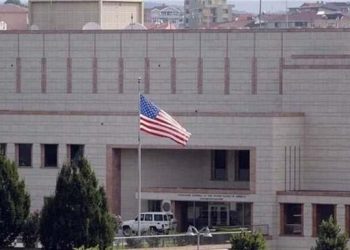 مصرع شخص بهجوم على مقر السفارة الأمريكية في بيروت 1